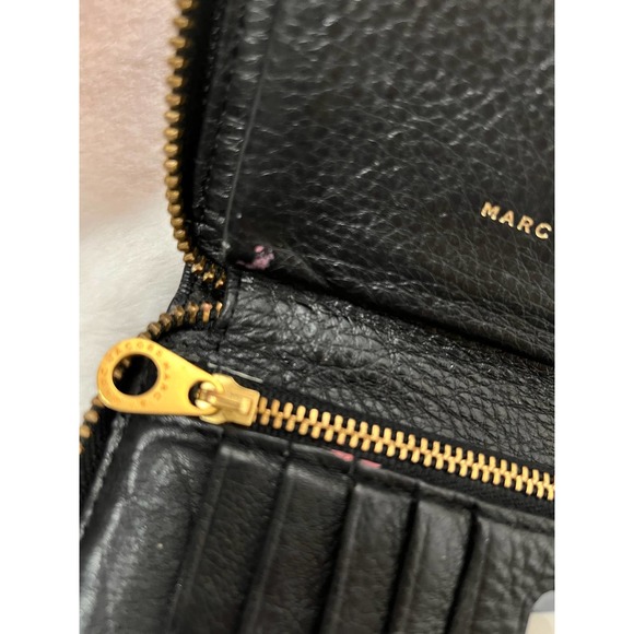 MARC BY MARC JACOBS Workwear Wallet - Soft Black Leather Gold Hardware Zip - Picture 11 of 16